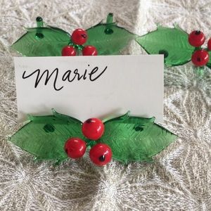 Holly leaves place card holders